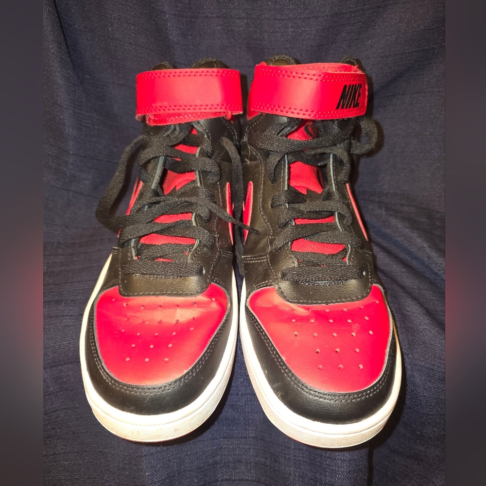 Nike Kids Red and Black Sneakers